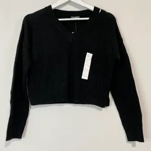 Women’s Cropped V Neck Long Sleeve Knit Sweater Black Size XS NWT thumbnail 1