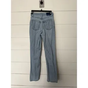 Abercrombie & Fitch Women’s 26 Light Wash the 90s Straight High Rise Curve Love thumbnail 3