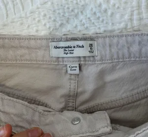 Abercrombie Curve Love High Rise Loose Jean thumbnail 3