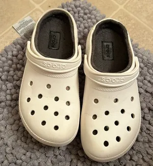 Crocs sandals slip-On Strap Shoe faux Fur Solid white Men's Size 9 thumbnail 1
