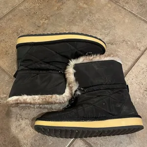 Time & Tru Black Thinsulate Faux Fur Quilted Boots Womens Size 7 Winter thumbnail 13