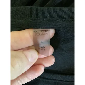 Beyond Yoga Black Lightweight‎ Long Sleeve Cropped Tee Yoga Athleisure Top L thumbnail 3
