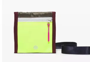 💙💖 NWT Lululemon Ever Ready Crossbody Wallet thumbnail 1