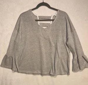 Ces Femme Grey Ribbed Knit V-Neck Sweater Bell Sleeve Lattice Back Top‎ thumbnail 1