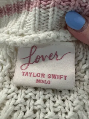 Taylor Swift Lover Cardigan M/L‎ thumbnail 4