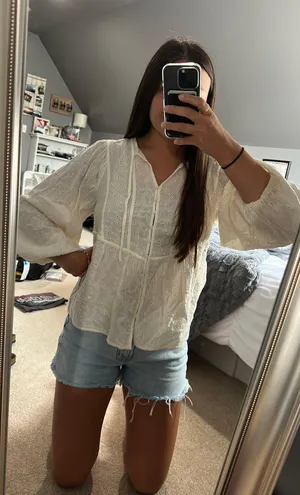 Old Navy Cream Top thumbnail 1