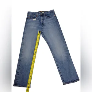Levi’s Premium Wedgie Droit Straight Jeans women's Size 27 Light Wash thumbnail 11