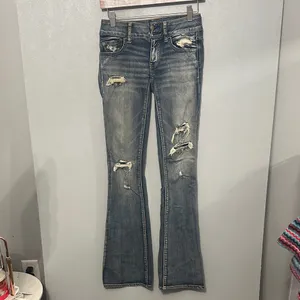 American Eagle Outfitters‎ Women's Distressed Bootcut Jeans thumbnail 2