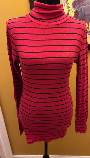 Women’s Twee Era Red Black Striped Turtleneck Size L/XL thumbnail 1