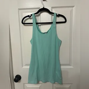 James Perse Standard ribbed Tank‎ in size 4 or XL thumbnail 2