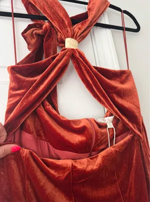 Anthropologie Flat White Velvet Halter Cutout Midi Dress, Size XL thumbnail 8