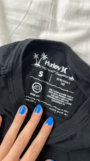 Hurley T-shirt thumbnail 3