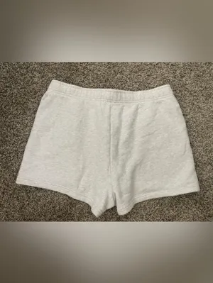 Women’s TNA Cozy Fleece Boyfriend Sweat Shorts Heather Light Gray Size L thumbnail 7