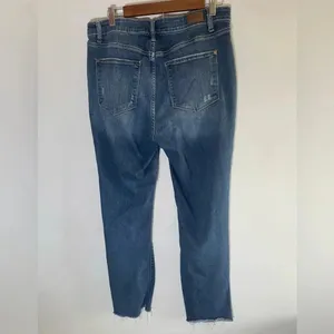 Judy Blue High Waisted Straight Fit Distressed Fray Hem Jeans 15/32 Plus EUC 021 thumbnail 4