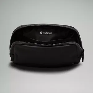 Lululemon Black Everywhere Belt Bag 1L thumbnail 4