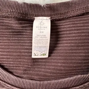 OFFLINE By Aerie Textured Seamless Cropped size M, Brown thumbnail 3