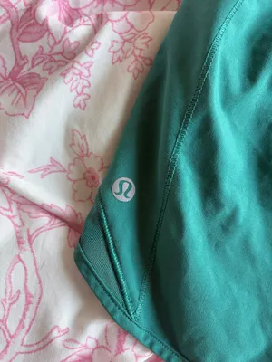 Lululemon Hotty Hot Low Rise Short 4" thumbnail 3
