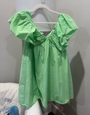 Boutique Line green dress thumbnail 1