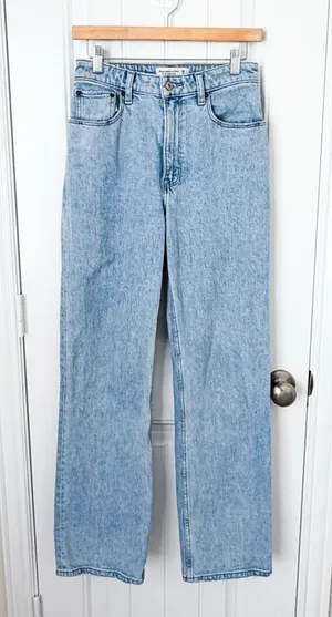 Abercrombie & Fitch The 90s Relaxed Jean High Rise Light Wash Size 26 thumbnail 1