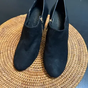 Dexflex Comfort Black Leather Shoes ankle boots heels 9W thumbnail 4