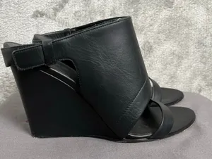 Vince Size 9.5 Black Leather Wedge Sandals Minimalist Y2K Quiet Luxury Heels thumbnail 1