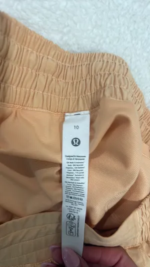 Lululemon Shorts thumbnail 4