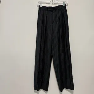 Theory‎ Double Pleat Wide-Leg Pant in Gray Pinstripe Wool Flannel Size 00 thumbnail 4