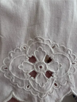 LC Lauren Conrad Cream Eyelet Flutter Sleeve Blouse thumbnail 3