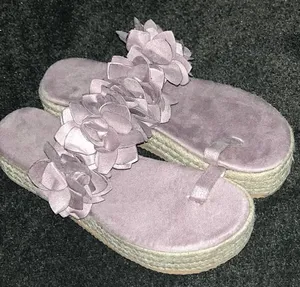 Lilac Lavender Flower Platform Wedge Sandals with Toe Loop Purple Size 7 thumbnail 2