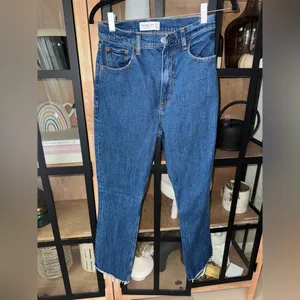 Abercrombie Curve Love Jeans 90s slim straight ultra high rise medium wash raw thumbnail 2