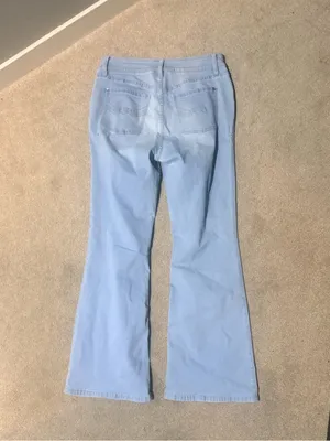 Idyllwind Light Wash Flare Jeans Size 14 thumbnail 3
