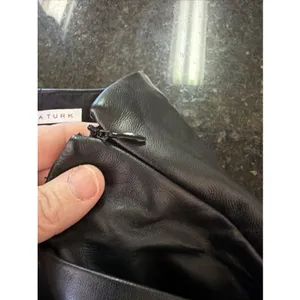 Trina Turk Black Leather Shorts Sz 4 Pockets Side Zip Winter Concert Vibes thumbnail 5