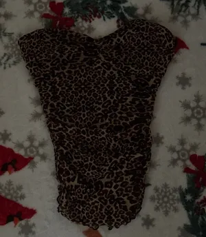 SheIn Chita print going out crop top thumbnail 1