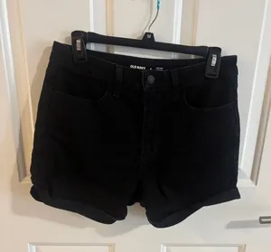 Women’s Old Navy Black Jean Shorts thumbnail 1