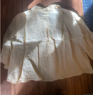 H&M Yellow Linen Button Down Cropped Top thumbnail 3