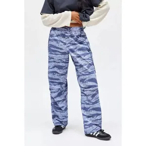 ✨BDG Jess Ripstop Straight Leg Track Sz Medium Pants✨ thumbnail 2