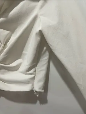 Cinq a Sept Cropped McKenna Twist Front Top Size XS in Ivory thumbnail 8
