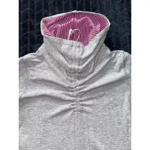 Lululemon In A Cinch Heathered Gray‎ Hoodie Thumbhole Pullover Women's Size 8 thumbnail 3