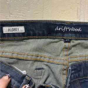 Driftwood Women’s Audrey Jeans w/ Embroidered Leg Sides Size 29 Straight Stretch thumbnail 8