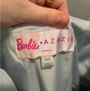 NWT Azazie X Barbie 1025 A-Line Sweetheart Neckline Chiffon Ruffle Detail Maxi Dress Mist Blue thumbnail 6