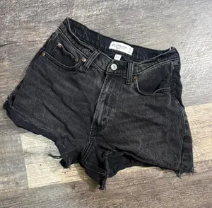 Abercrombie & Fitch black‎ high rise shorts Size 0 thumbnail 1