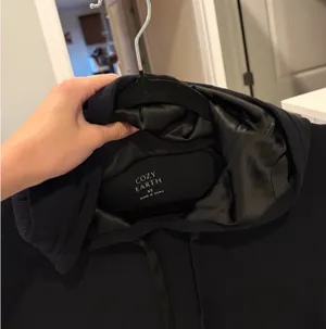 Cozy Earth Black Ribbed Hoodie Size XS thumbnail 3