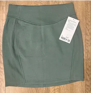 Lululemon Scuba HR Mini Skirt Size S Green thumbnail 1