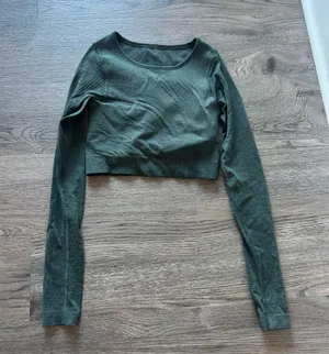 Lululemon Ebb To Street Long Sleeve thumbnail 2