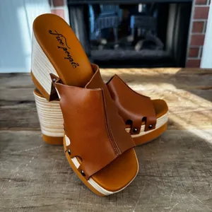 NEW IN BOX Free People Cassis Clogs ~ SOLD OUT ~ 40 ( 9 / 9.5) Platform Comfy thumbnail 5