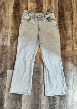 Levi’s High Waisted Crop Flares thumbnail 1