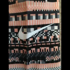 Nike Pro Women Leggings Peach, Black, Gray, White Size M thumbnail 3
