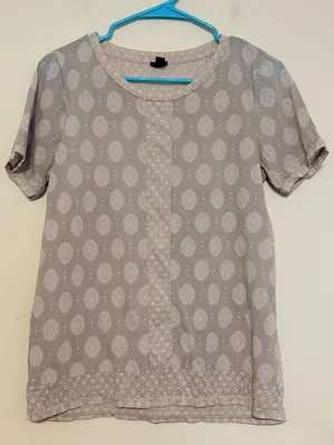 Women's J. Crew Medallion Geometric Gray White T-Shirt Size Small thumbnail 1