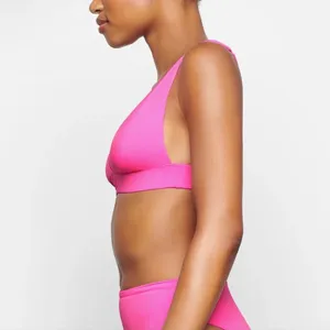 SKIMS Taffy Plunge Bikini Top thumbnail 4