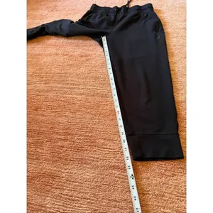 ASICS Women’s Black Cropped Joggers Stretch Athletic Tapered Pants M thumbnail 5